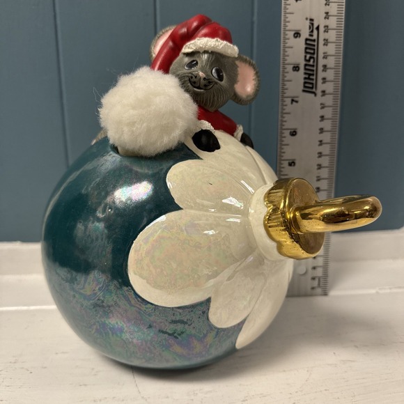 Vintage Large 1987 Dana Anthropomorphic Ceramic Mouse On Ornament W/ Pom Pom - Picture 9 of 9